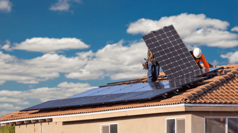How to Choose the Right Solar Panels for Your Home